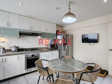 Se Vende Duplex !Descubre Tu Nuevo Hogar Con La Mejor Vista De Surco!