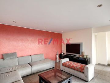 Se Vende Duplex !Descubre Tu Nuevo Hogar Con La Mejor Vista De Surco!