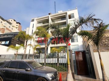 Se Vende Duplex !Descubre Tu Nuevo Hogar Con La Mejor Vista De Surco!