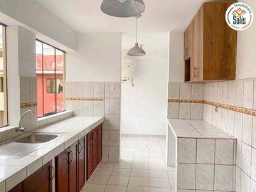 SOLÍS VENDE APARTAMENTO CON COCHERA EN URB EL INGENIO, CAJAMARCA.