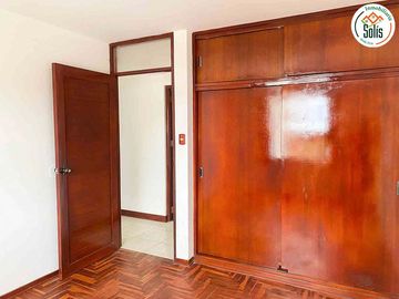 SOLÍS VENDE APARTAMENTO CON COCHERA EN URB EL INGENIO, CAJAMARCA.