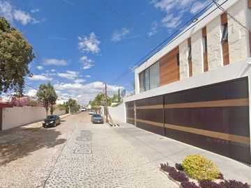 Venta de HERMOSA CASA en Aguascalientes, Col. Campestre de 4 Recamarás y 2 Baños