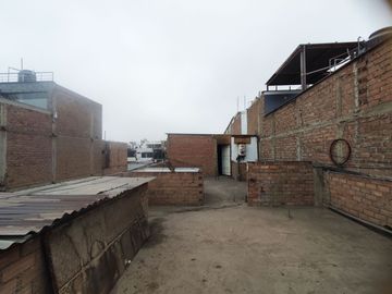 AIRES 4TO PISO EN VENTA URB. PORTADA DE CERES - SANTA ANITA
