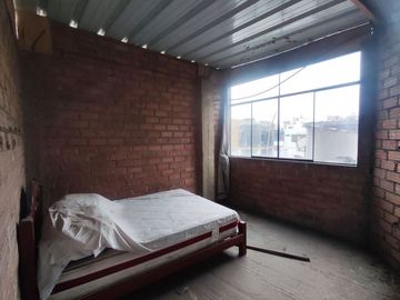 AIRES 4TO PISO EN VENTA URB. PORTADA DE CERES - SANTA ANITA
