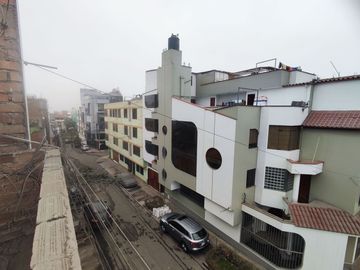 AIRES 4TO PISO EN VENTA URB. PORTADA DE CERES - SANTA ANITA