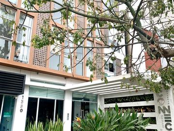 VENTA DE OFICINA 29 m² BARRANCO LIMITE MIRAFLORES, EDIFICIO EMPRESARIAL