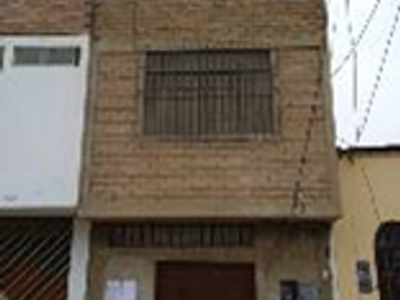 VENDO CASA DE 2 PISOS + AZOTEA EN TRUJILLO