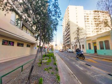 Tipo Mariposa, A Pasos De Barrio Italia, Metro. Arrendado