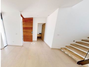 En ZIBATA QUERÉTARO Hermosa y a estrenar Casa en Venta con Seguridad y Amenidades