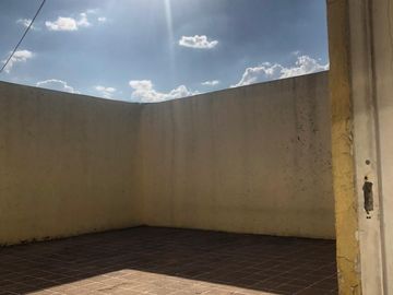 322 M2, PENTHOUSE 2 NIVELES, 3 CAJONES TECHADOS, FUENTES DE SATÉLITE