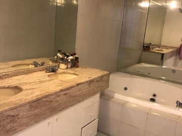 322 M2, PENTHOUSE 2 NIVELES, 3 CAJONES TECHADOS, FUENTES DE SATÉLITE