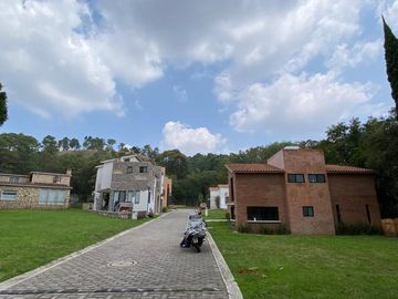 Lote en Venta en Bosques de Tepoya, Zerezotla