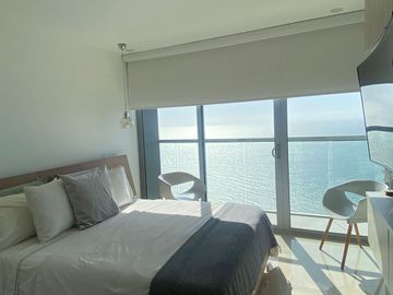 APARTAMENTO EN VENTA VISTA AL MAR PISO ALTO EN BOCAGRANDE, CARTAGENA