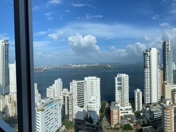 APARTAMENTO EN VENTA VISTA AL MAR PISO ALTO EN BOCAGRANDE, CARTAGENA