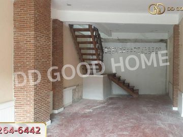 Commercial building, Soi Ratchadamnoen 2, Tha Hin, Lopburi