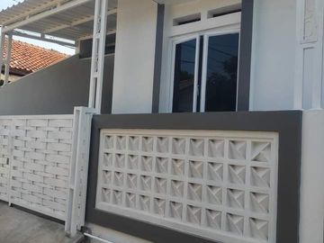 RUMAH TERMURAH DI JAKARTA SELATAN !!!! Dijual Cepat 1 unit rumah baru dekat Stasiun KA Tanjung Barat 750 M nego