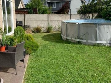 Hermosa casa en Condominio El Bayo $ 350.000----.