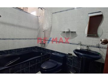 Vendo Duplex En La Av El Golf Con Cochera 173 M2