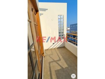 Vendo Duplex En La Av El Golf Con Cochera 173 M2