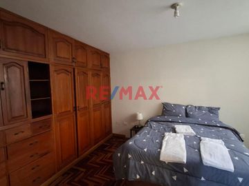 Vendo Duplex En La Av El Golf Con Cochera 173 M2