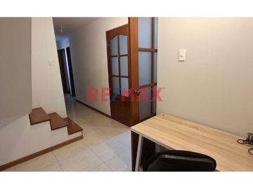Vendo Duplex En La Av El Golf Con Cochera 173 M2