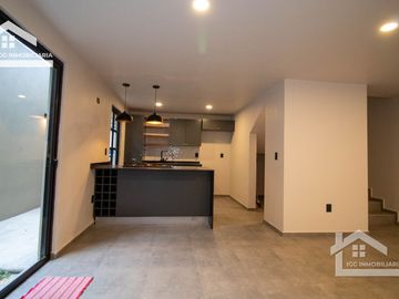 ESTRENA CASA EN FRAILES RESIDENCIAL