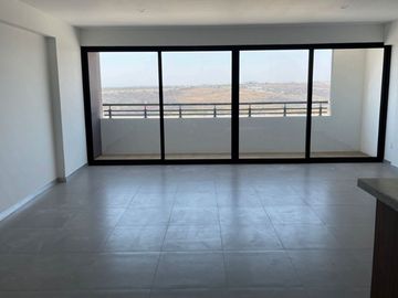 Departamento en renta con 2 recamaras y family room en Altos Juriquilla