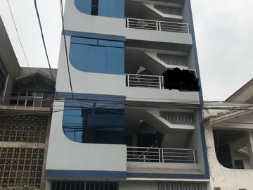 En Venta 2 Departamentos al precio 1 en Los Olivos