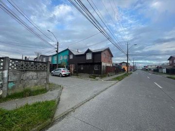 Amplia casa esquina  3D/2B cuenta con local comercial