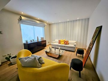 LINDA CASA REMODELADA A UNA CUADRA DEL MALECÓN DE MIRAFLORES