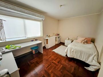 LINDA CASA REMODELADA A UNA CUADRA DEL MALECÓN DE MIRAFLORES