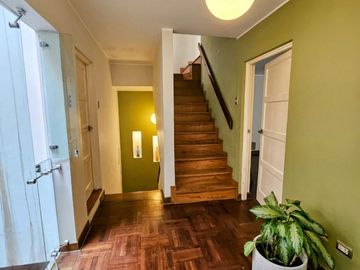 LINDA CASA REMODELADA A UNA CUADRA DEL MALECÓN DE MIRAFLORES