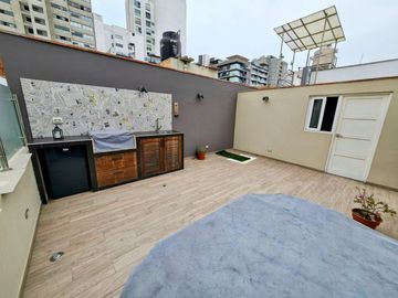 LINDA CASA REMODELADA A UNA CUADRA DEL MALECÓN DE MIRAFLORES
