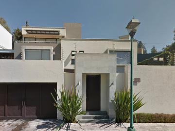 LUJOSA CASA A LA VENTA EN LA HERRADURA, NAUCALPAN DE JUAREZ