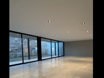 LOMAS DEL  MOLINO 111  PRECIOSA CASA EN VENTA 2 PLANTAS  PRECIO DE VENTA 6,200,000.00  AMPLIA COCINA MODERNA Y DE  GRANITO NEGRO  ,CUARTO DE SERVICIO