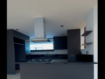 LOMAS DEL  MOLINO 111  PRECIOSA CASA EN VENTA 2 PLANTAS  PRECIO DE VENTA 6,200,000.00  AMPLIA COCINA MODERNA Y DE  GRANITO NEGRO  ,CUARTO DE SERVICIO