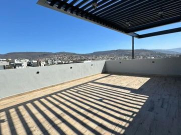 LOMAS DEL  MOLINO 111  PRECIOSA CASA EN VENTA 2 PLANTAS  PRECIO DE VENTA 6,200,000.00  AMPLIA COCINA MODERNA Y DE  GRANITO NEGRO  ,CUARTO DE SERVICIO
