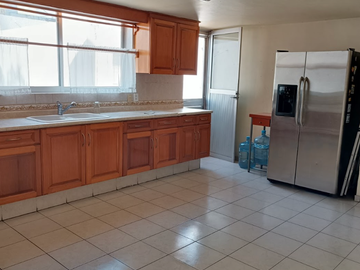 Casa en Venta Esquina en Jardines del Bosque con Excelente Ubicación