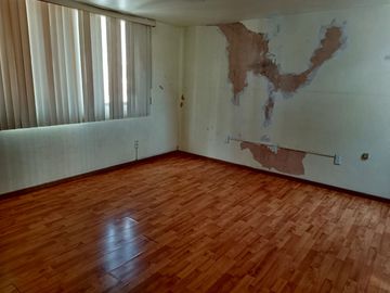 Casa en Venta Esquina en Jardines del Bosque con Excelente Ubicación