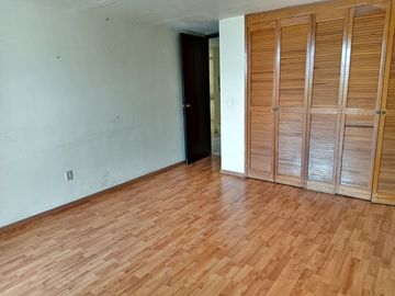 Casa en Venta Esquina en Jardines del Bosque con Excelente Ubicación