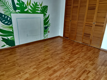 Casa en Venta Esquina en Jardines del Bosque con Excelente Ubicación