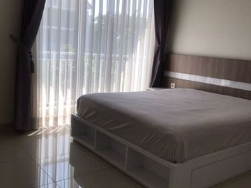Rumah Minimalis Modern di Kawasan Mandiri Summarecon Bandung