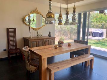 Casa en Venta de tres recamaras y amplio jardín en Vista Real