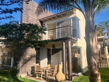 Casa en Venta de tres recamaras y amplio jardín en Vista Real