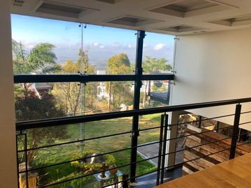 Casa en Venta de tres recamaras y amplio jardín en Vista Real