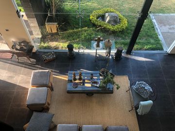 Casa en Venta de tres recamaras y amplio jardín en Vista Real