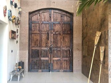 Casa en Venta de tres recamaras y amplio jardín en Vista Real