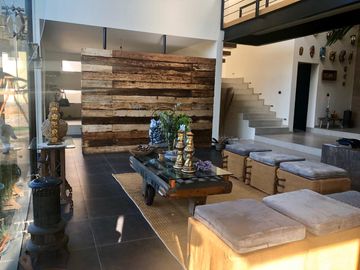 Casa en Venta de tres recamaras y amplio jardín en Vista Real