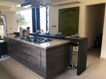 Casa en Venta de tres recamaras y amplio jardín en Vista Real