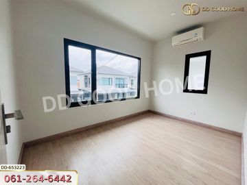 Twin house, Britannia Village, Kookot Station, Pathum Thani, near BTS Kookot